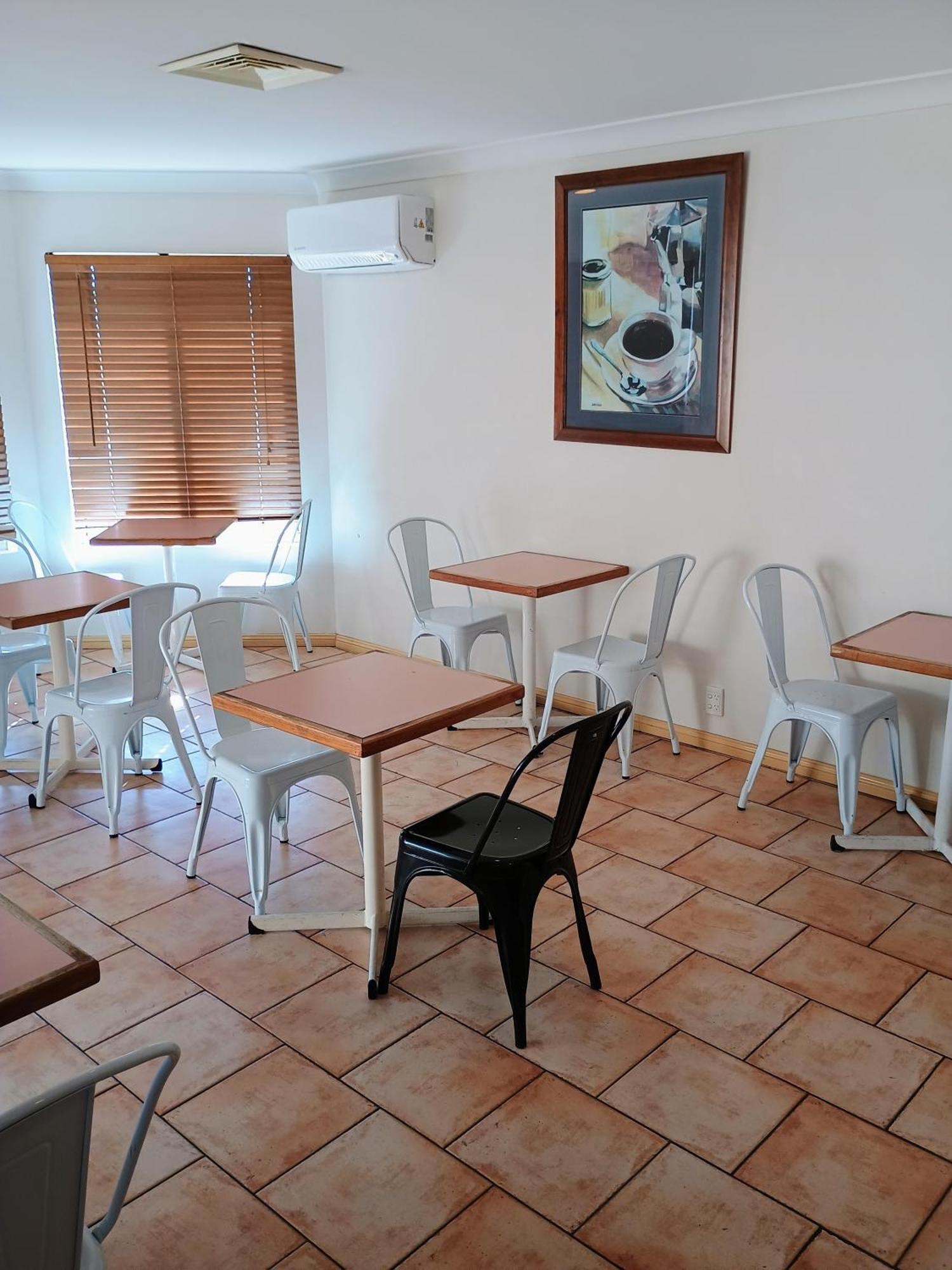 Across Country Motor Inn Дабо Екстериор снимка